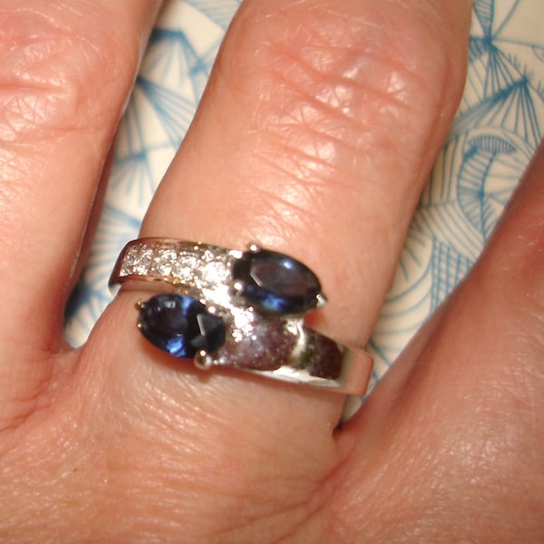 vintage faux diamonds and sapphires blue gemstones silver bypass snake wrap around ring size 8.5 wraparound serpent multi-stone nonbinary cz