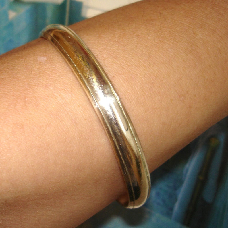 vintage simple silver tone metal upper or lower arm layering bangle stacking bracelet thin cuff unisex mens classic jewelry nonbinary women