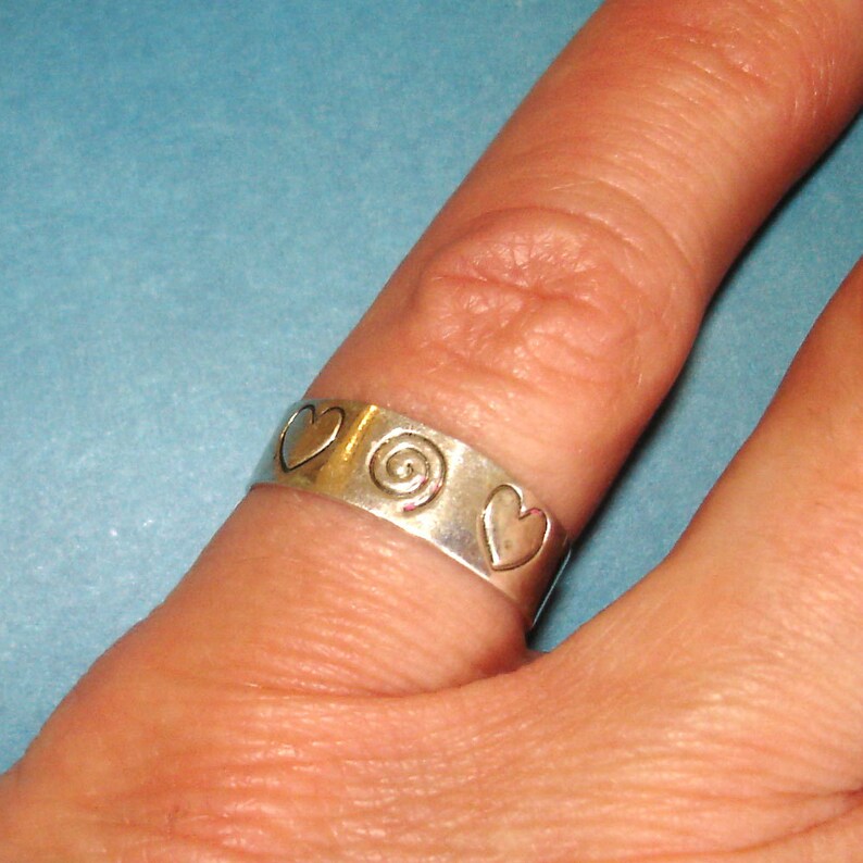 vintage hearts and swirl scroll coil pattern etched silver ring adjustable open back size 6 unisex womens mens kids nonbinary jewelry image 1