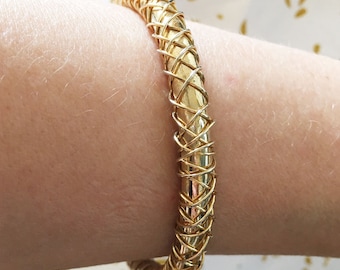 vintage crisscross wrapped golden woven braided wire gold tone metal layering bangle upper lower arm bracelet 1/4 inch unisex thin cuff