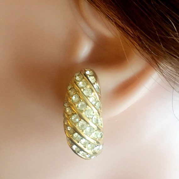 vintage golden crescent shaped shrimp semi hoop f… - image 1