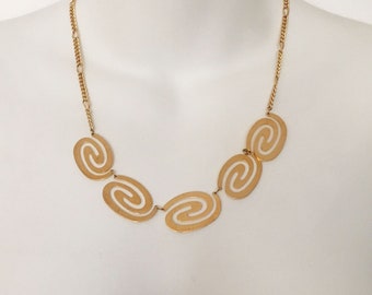 vintage gold tone metal mod necklace large snaky golden spiral oval S swirl links 20 inch chain yin yang coiled snake look design nonbinary