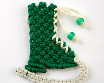 vintage green and white hand knit crochet knit ice skate Christmas holidays ornament Midcentury tree trimming unique handmade holiday decor