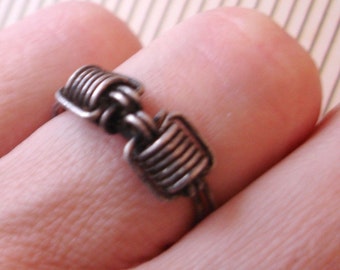 vintage machinist steampunk silver tone metal wrapped wire ring size 6 six unisex womens mens girls boys kids nonbinary unique retro jewelry