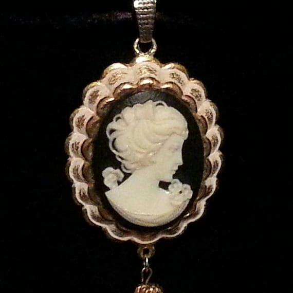 Whiting davis cameo necklace sale