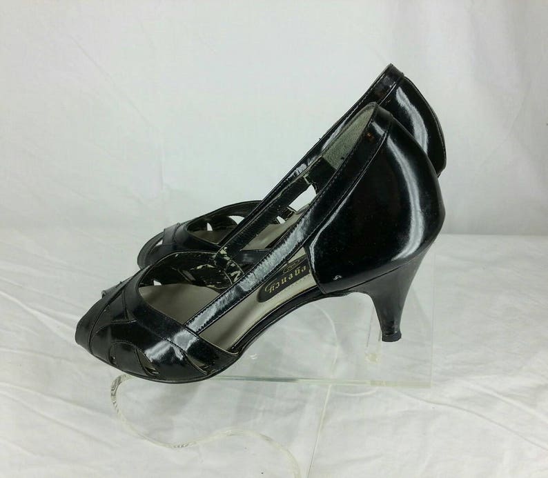 black peep toe kitten heels