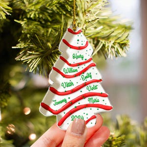 Adorno de pastel de árbol de Navidad familiar personalizado, adorno de pastel de árbol de Navidad con nombres de familia, adorno familiar, regalos de recuerdo para amigos de la familia
