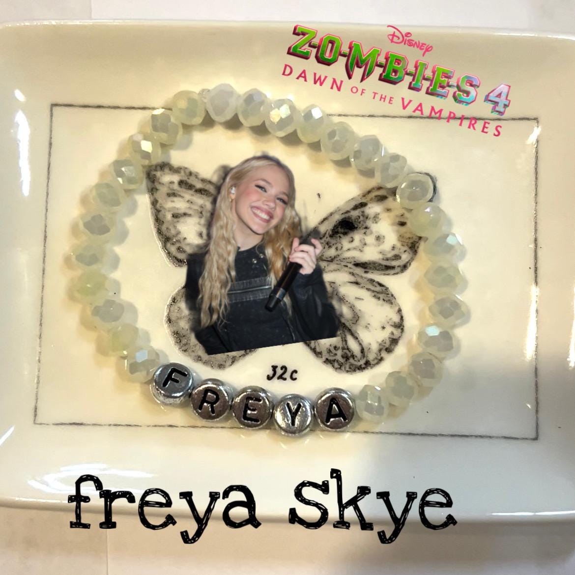 4s4ki ハンドメイドアクセサリー　ブレスレット Freya Skye Bracelet - Zombies 4 - Etsy
