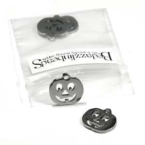 4 Surgical 304 Grade Stainless Steel 1/2 in Silver Jack O Lantern Pumpkin Charms