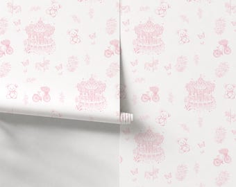 Carta da parati rosa su bianco con orsetti di peluche a forma di giostra: design vintage autoadesivo per la cameretta delle bambine.