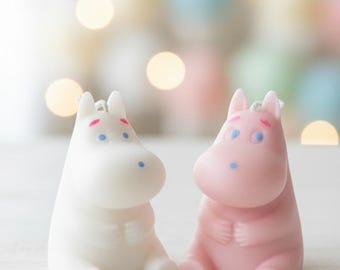 Vela de Moomin. Una linda idea para regalar. Hecha de soja y cera de abeja.