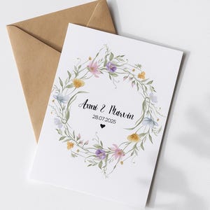 Personalisierte Hochzeitskarte mit Blumenkreis – Namen & Datum – Boho Karte zur Hochzeit, romantische Postkarte zur Trauung - Grußkarte