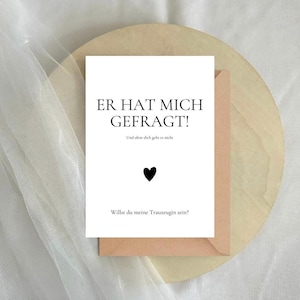 Frage deine Trauzeugin: Karte ‘Er hat mich gefragt’ | Elegante Einladung zur Trauzeugin-Frage | Postkarte | Schwarz Weiß | Hochzeit | Antrag