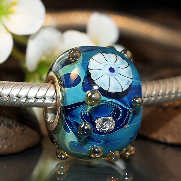 murrini bead with finesilver mesh for European charm , sterling silver rivets, 4,7mm hole, handmade glassbeads SRA