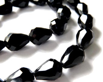 De-stash: 40pcs Black Teardrop Beads, Faceted Glass 8mm x 10mm