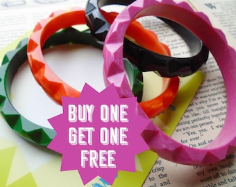 Buy one get one FREE! Standard or Wide fit Ric-Rac spacer carved 1940s bakelite inspired Fakelite bangle by Luxulite