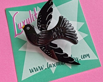 Blackbird vintage inspired Bird brooch by Luxulite - 1940s 50s bakelite fakelite style