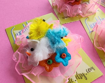 Kitsch Spring chicks brooch - 1950s inspired novelty flowers and Easter chickens- vintage style by Luxulite