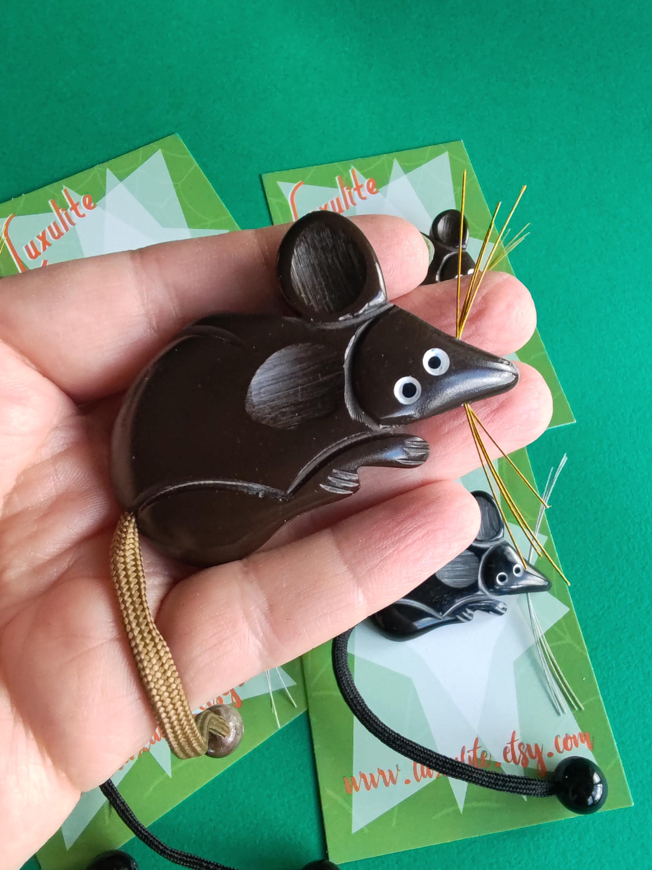 ネズミのブローチ - Etsy 日本