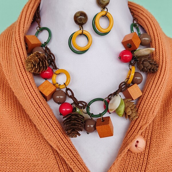 Winter Warmer - pinecones extra full necklace - 1940's style.