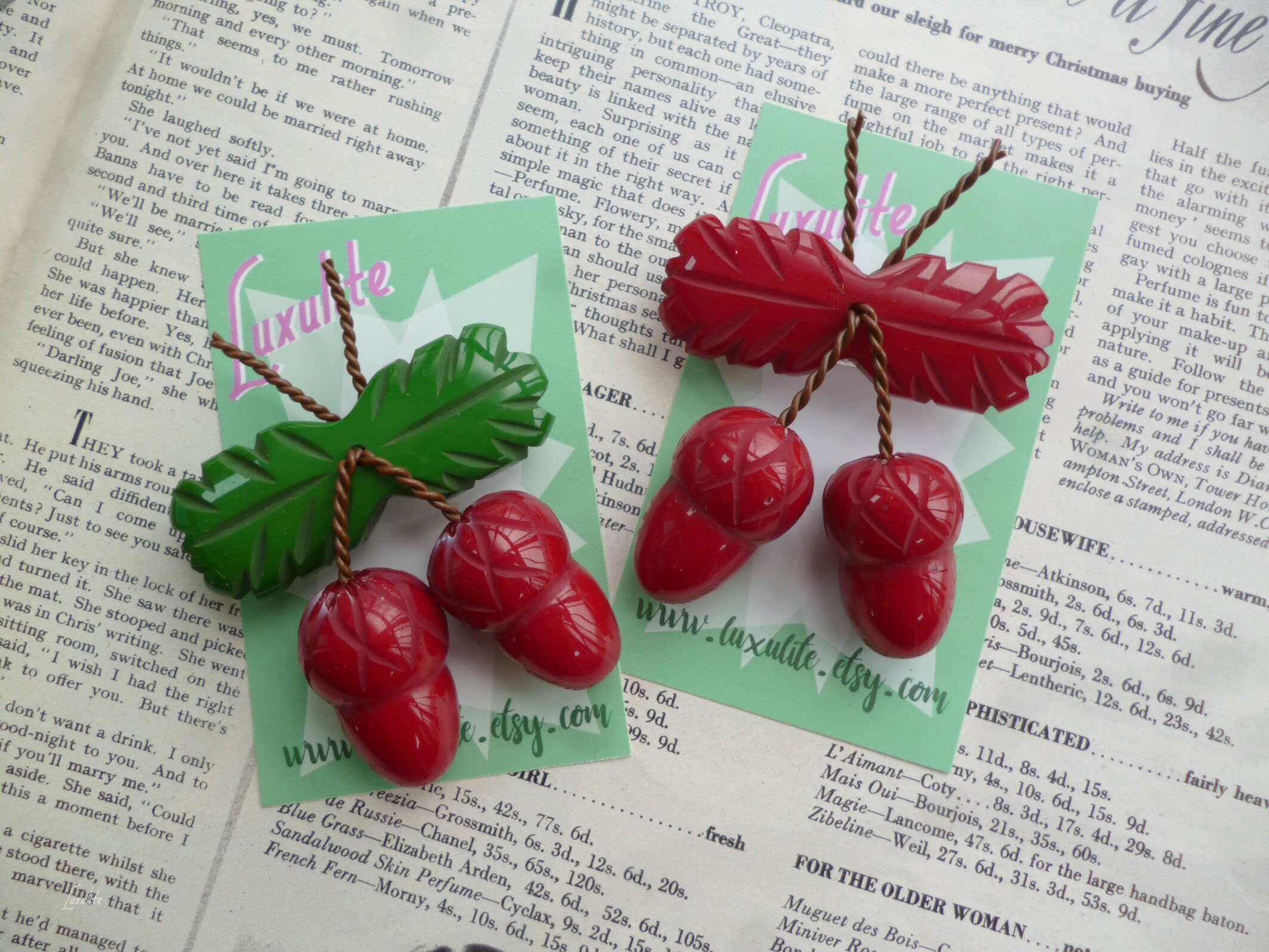Mini Log Lady Brooch Acorns 1940s 50s Bakelite Fakelite Style Etsy