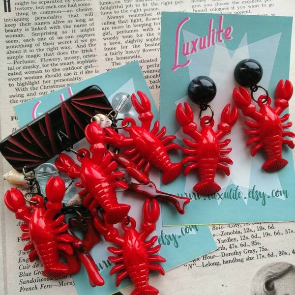 Lucky Lobsters! - black and red Beachcomber 50s vintage style lobster coral and shells cascade brooch handmade by Luxulite