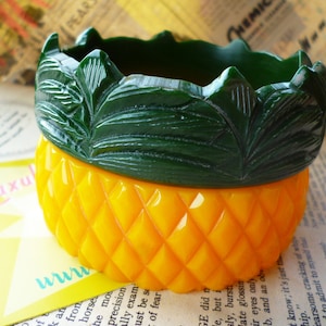 SALE! Pineapple Bangles!  Vintage-inspired bakelite fakelite 2 part bangle- 1940's 50's style by Luxulite