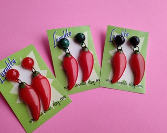 Red Hot Chillis! 1940s 50s carved bakelite fakelite style novelty Chilli earrings by Luxulite