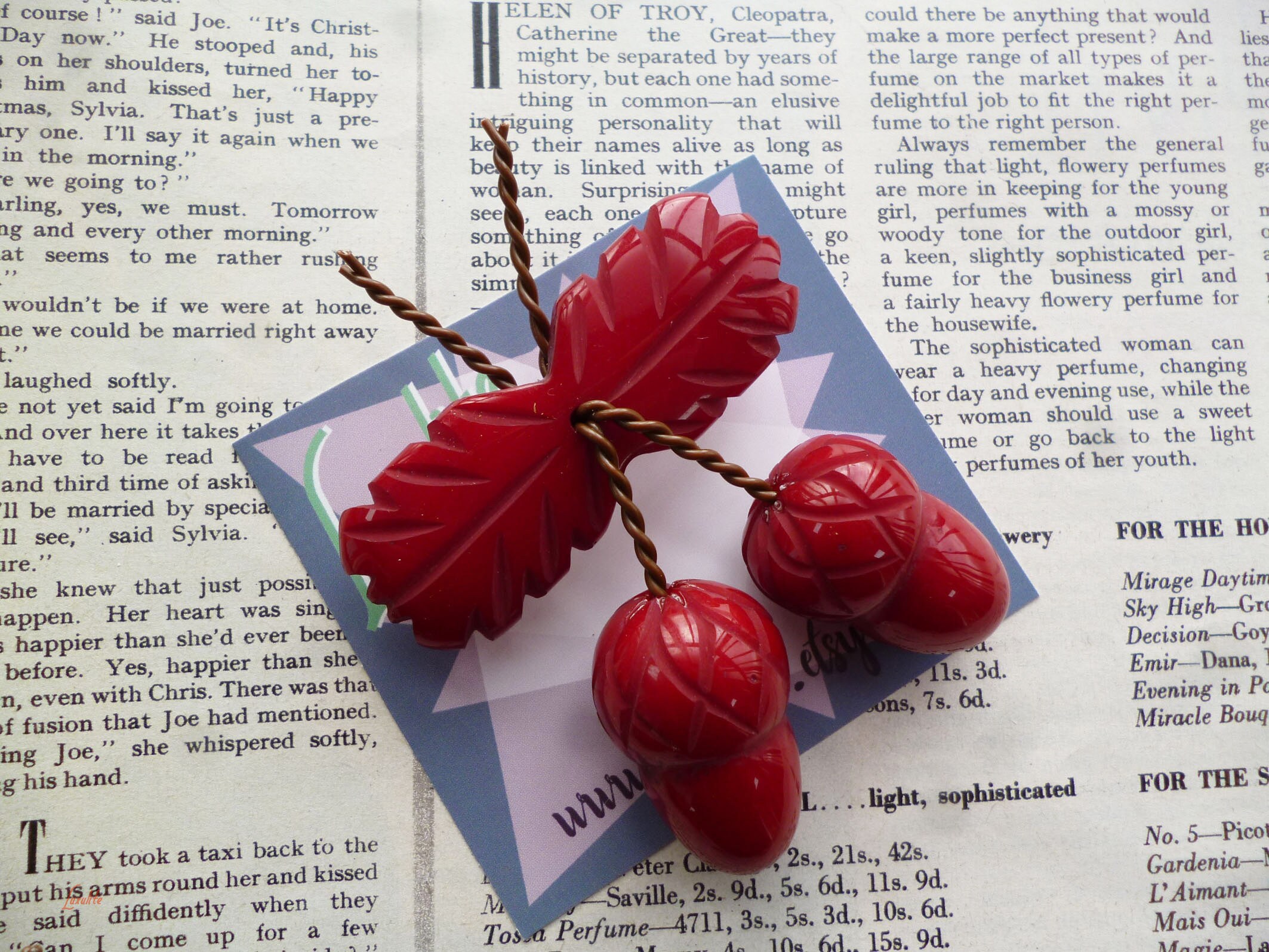 Mini Log Lady Brooch Acorns 1940s 50s Bakelite Fakelite Style Etsy