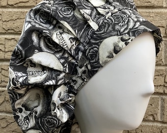 Scrub Cap bouffant Hat for Women - Skulls and Roses 0211