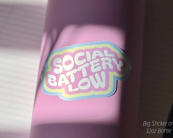 Batterie schwacher Sticker: Y2K Pastel Vinyl Sticker für Neurodianischen Humor
