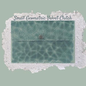 Petit portefeuille géométrique en velours vert fait main pour pièces de monnaie, cartes et clé spéciale, design chic