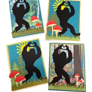 2 ou 4 cartões feitos à mão. Feito por mim, Crafty Kitty. Pé Grande Sasquatch! Cartões em branco para uso geral.