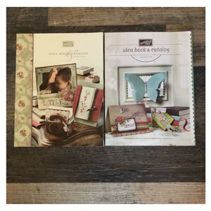 Lot de 2 livres et catalogues d'idées Stampin' Up. 2006-2008. Bon état inutilisé d'occasion.