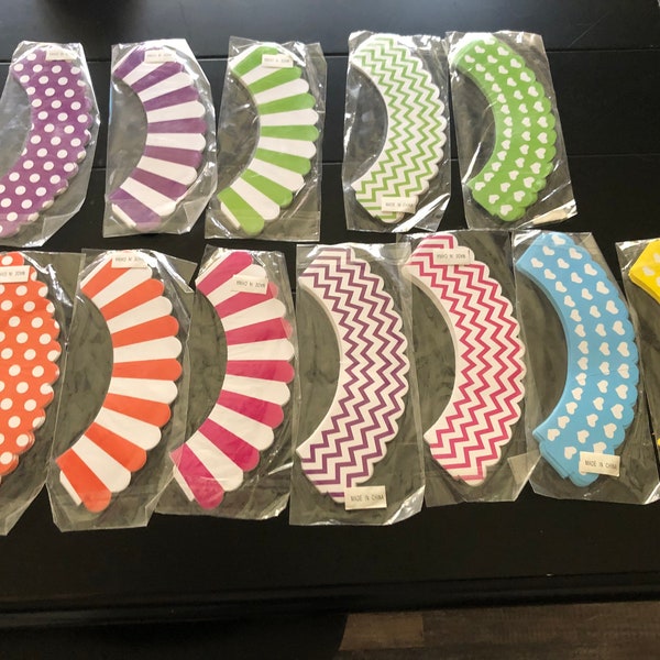 Cupcake muffin Wrappers. Scalloped. 20 per package! Many sets to choose from! YOU CHOOSE!