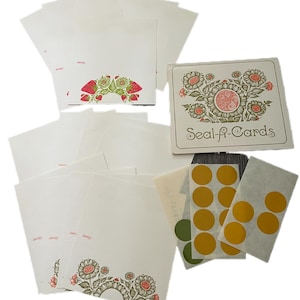 Cartes postales pliables ACTUELLES vintage dans une chemise. 14 cartes 2 modèles dans un dossier ! Fraises et tournesols !
