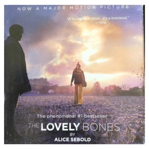 Lovely Bones de Alice Sebold. Livro de 9 CDs. Usado, bom estado. Leitura integral pela autora.