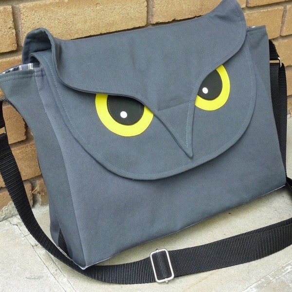 Owl messenger bag in grey cotton twill