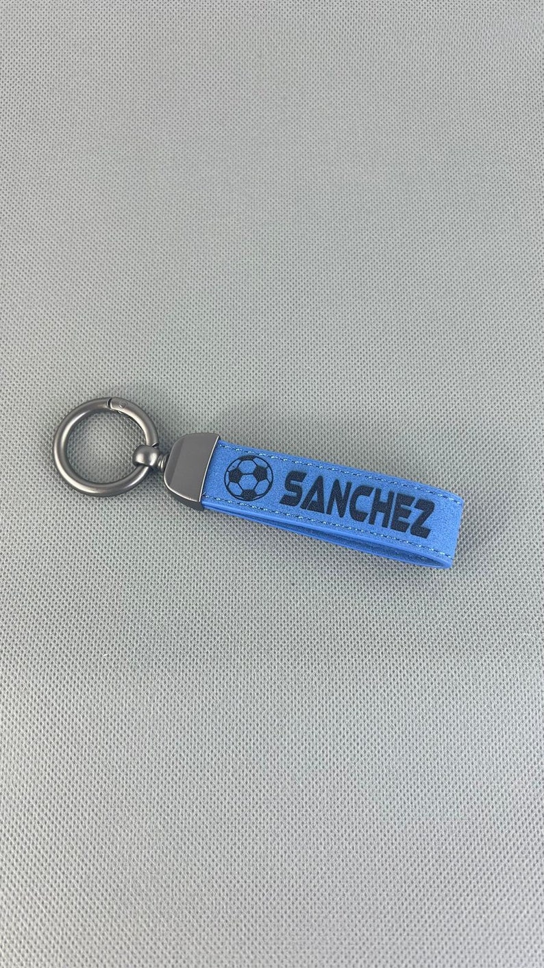 Personalized Soccer Logo Keychain Christmas Gift College Soccer Team ...