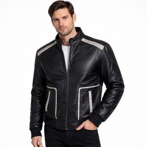 Jaqueta masculina em couro de cordeiro com detalhes em pele de píton genuína - Fabricada na Turquia