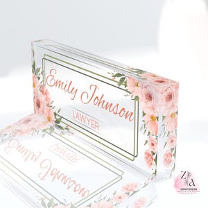 Personalized Floral Acrylic Desk Name Plate: Elegant Office Decor