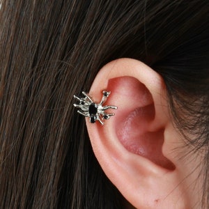 Spider Ear Cuff - Crawling Spider Earrings- Cute Earrings - Funny Earrings - Best Gift for Friend -Gothic Jewelry - Spider Jewelry