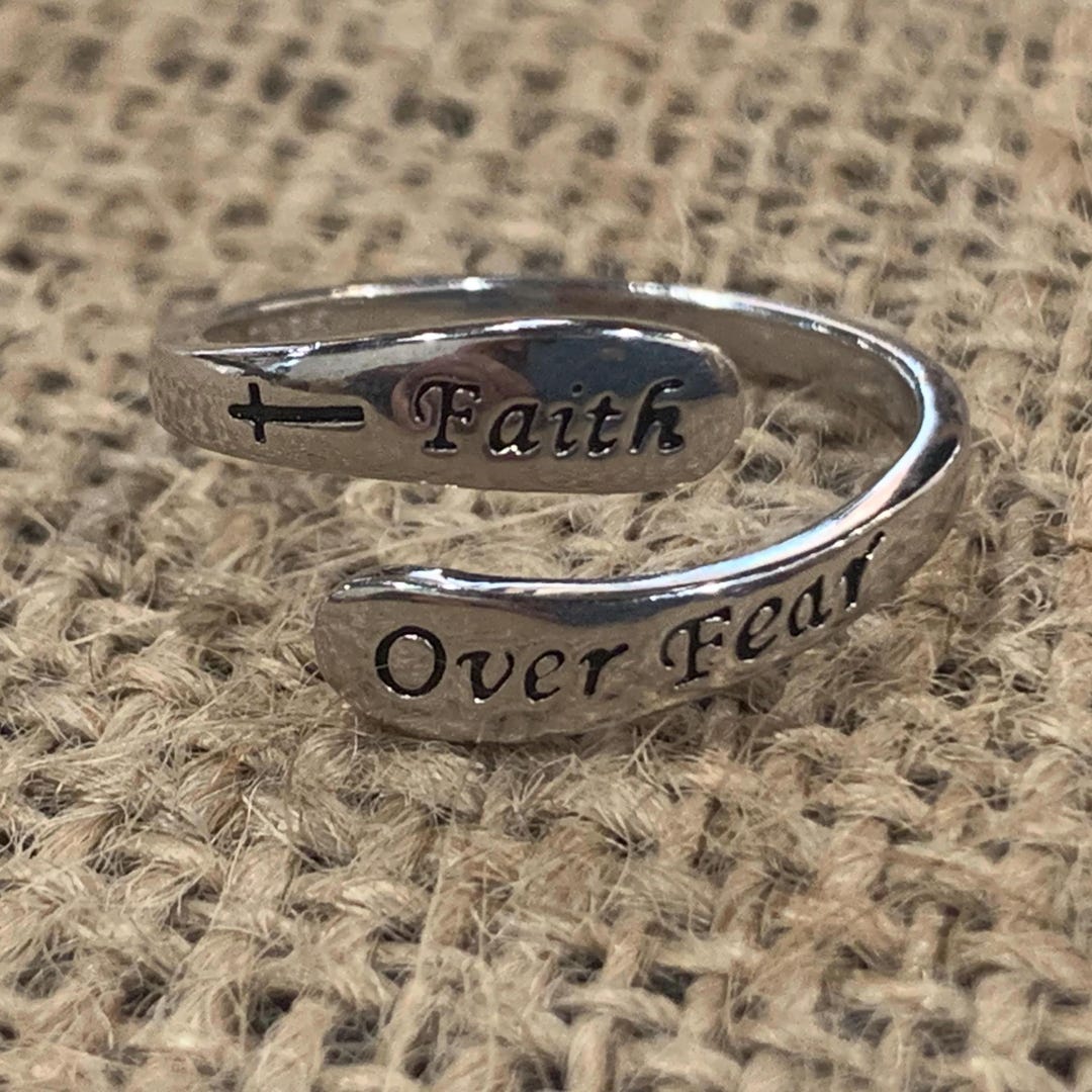 Faith Over Fear Chain