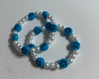 ONE PIECE teal/aqua smiley bracelet