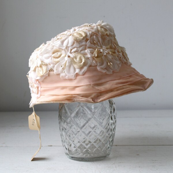 SALE vintage pink hat. 1950s new old stock / the WINTER PEACH bonnet