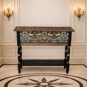 Consola inspirada en el ladrón de fresas: mesa de entrada artesanal estilo William Morris