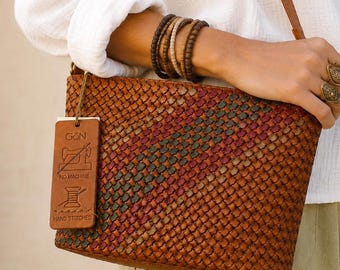 Handcrafted Woven Leather Shoulder Bag: Boho Everyday Tote
