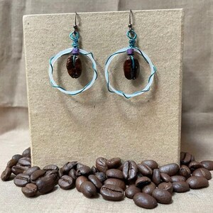 Pendientes de granos de café - Agua fluyente - Auténticos pendientes de granos de café de comercio justo... ENVÍO GRATIS A EE. UU.