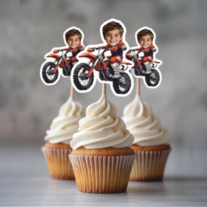 Topper per cupcake a forma di motocicletta personalizzati, decorazioni personalizzate per feste di compleanno a forma di moto da cross, toppers per torte a forma di motocicletta per bambini o foglio di adesivi fai da te