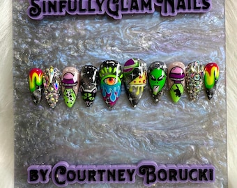 Alien Trippy Press On Nails| Cat Alien Nails| Reusable Nails| *PLEASE READ DESCRIPTION *